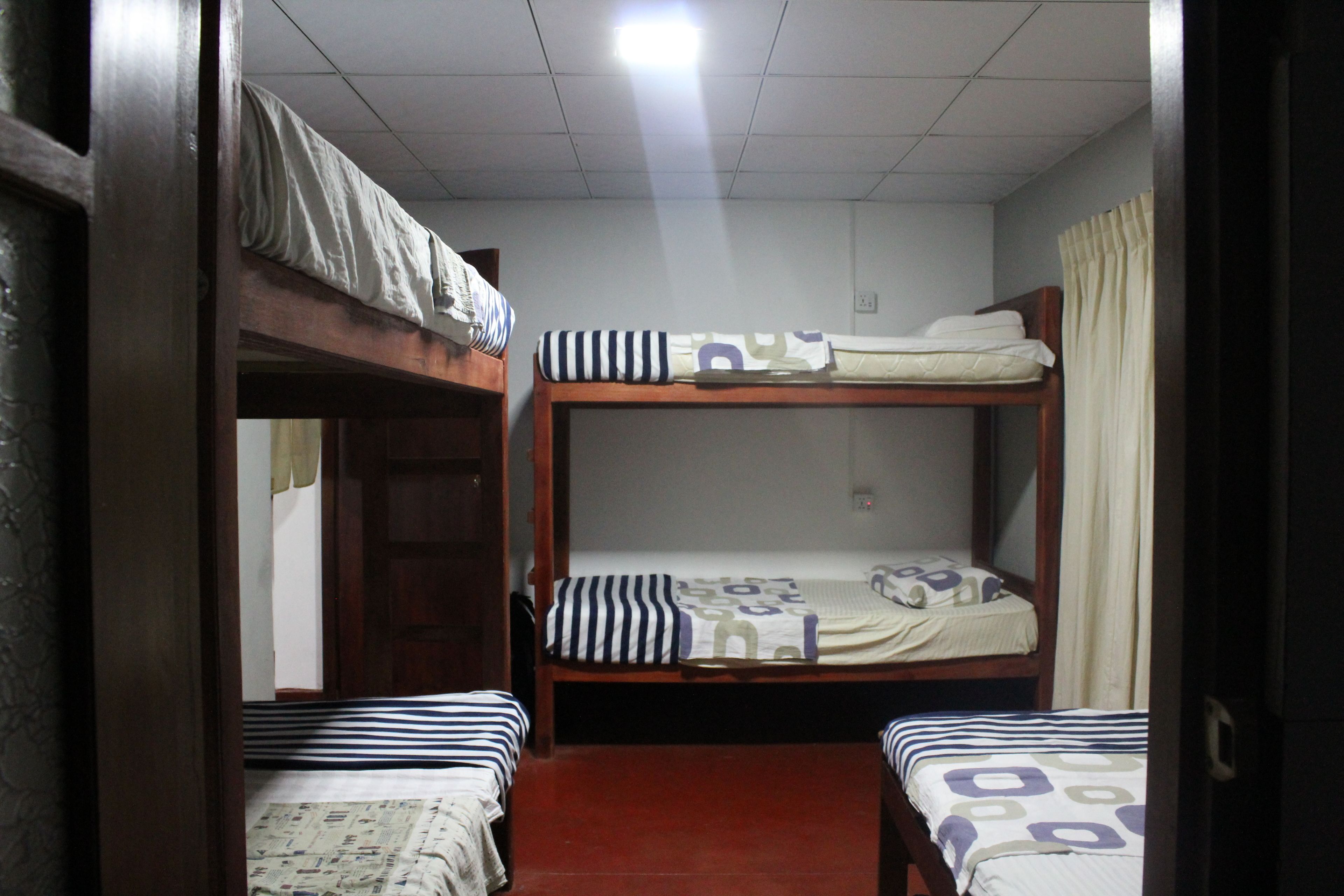 5-Bed Female Dormitory | 客房內保險箱、免費無線上網