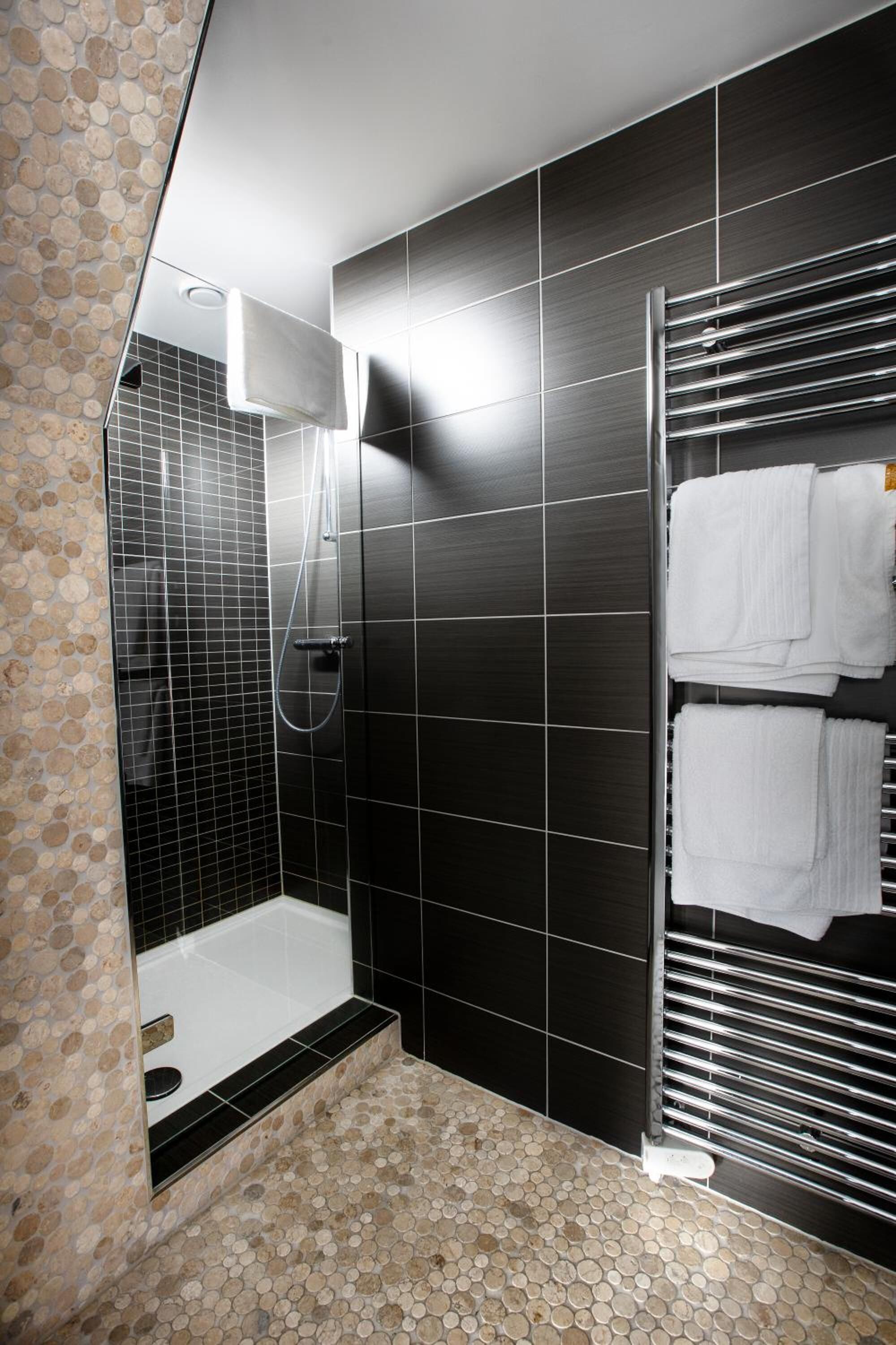 shower, free toiletries, towels