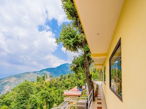 Double or Twin Room | Balcony