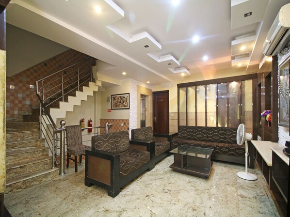 Lobby sitting area - TJS Grand (New Delhi)
