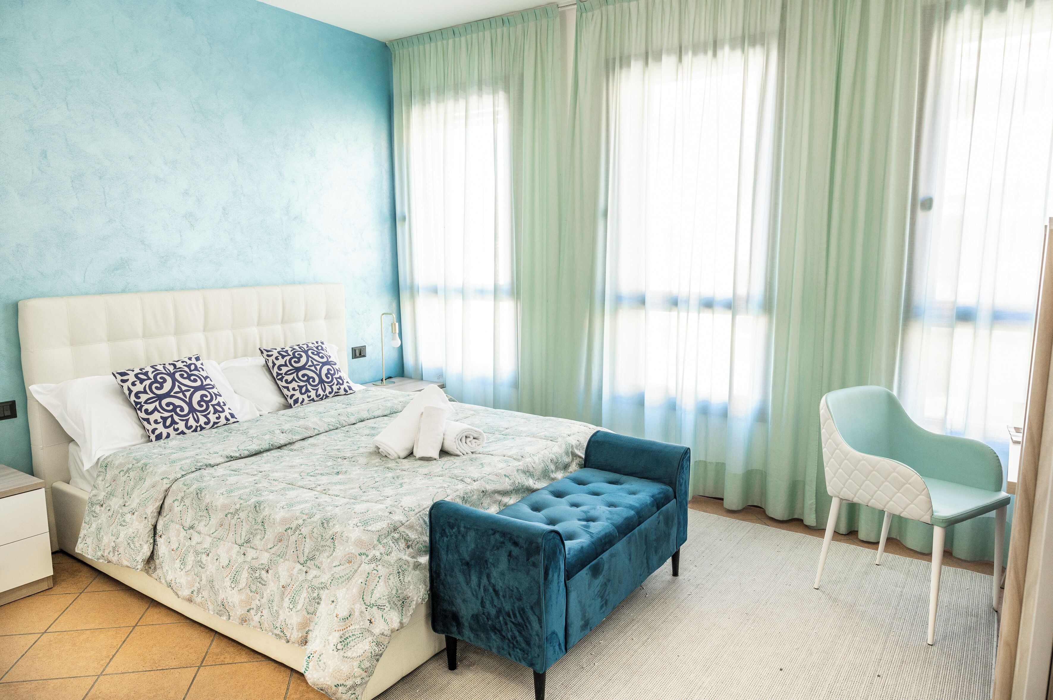 Doppia Superior | Minibar, una cassaforte in camera, una scrivania, insonorizzazione