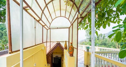 OYO 14132 Home Elegant 1BHK Kempty Road