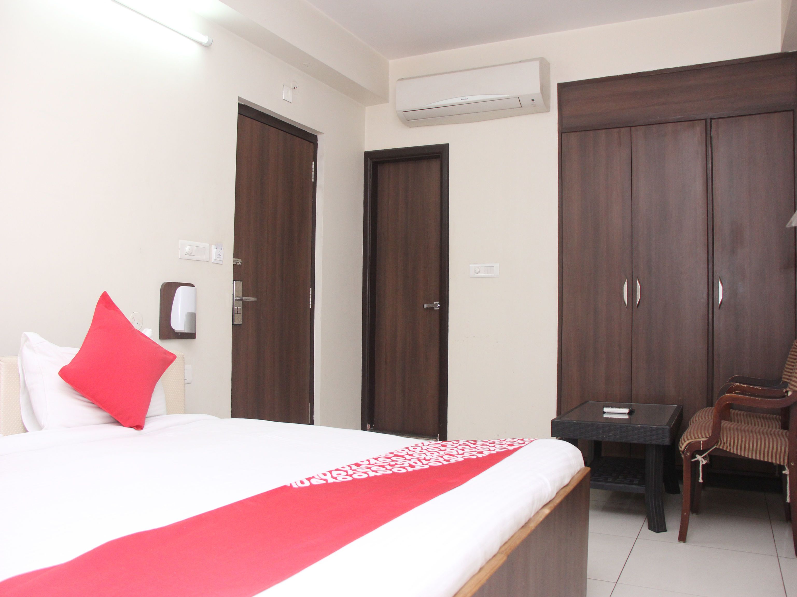 Double or Twin Room | Free WiFi