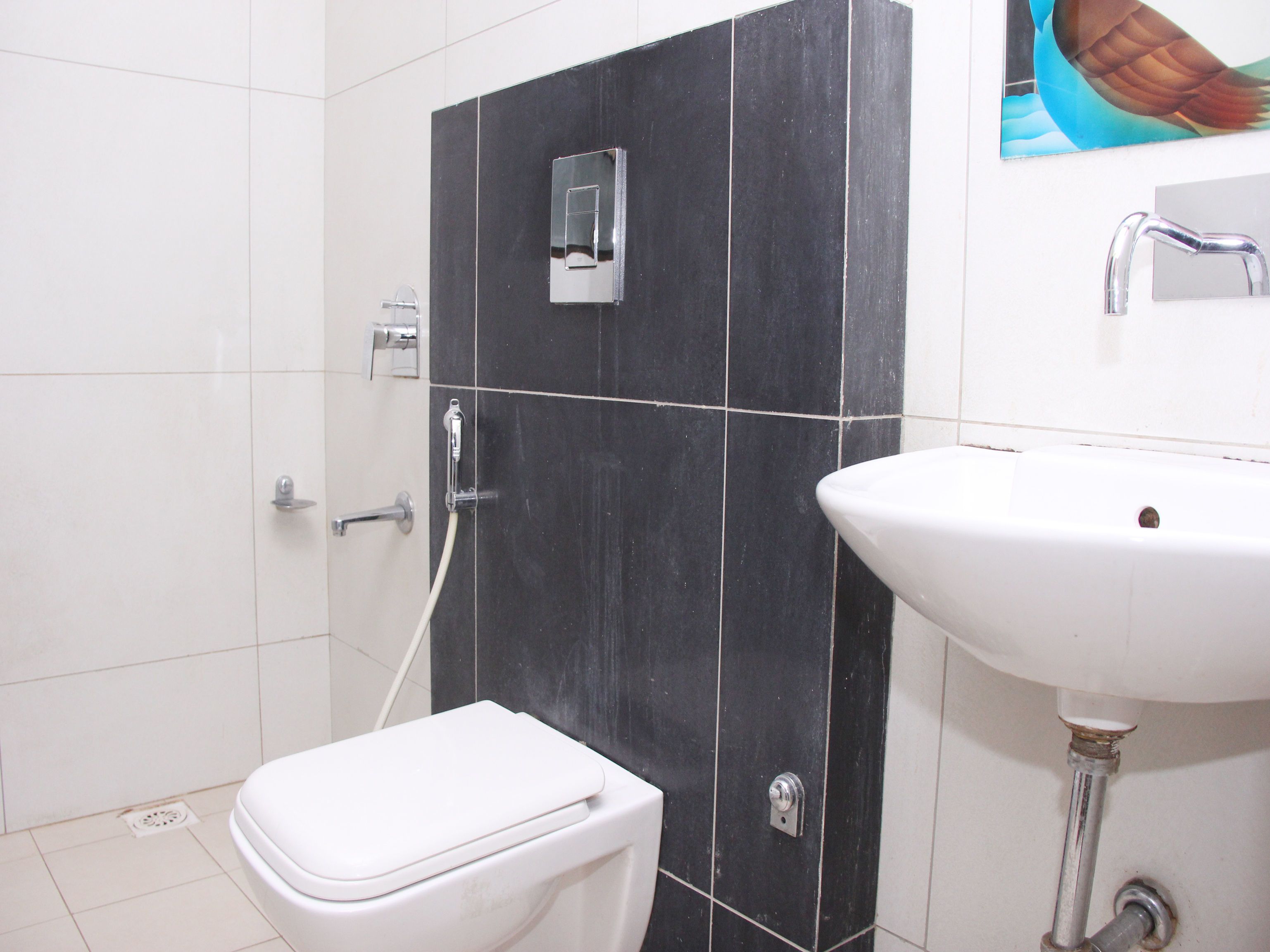 Double or Twin Room | Bathroom | Shower, free toiletries, towels
