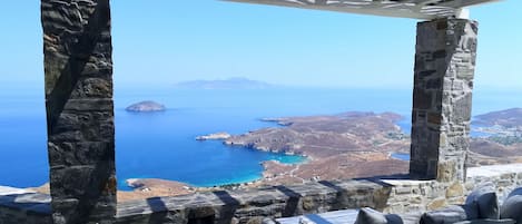 Classic Villa, 3 Bedrooms | Water view