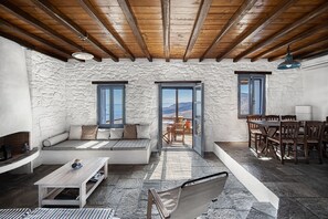 Elite Villa | Living area | Fireplace - Serifos Houses Diasella (Serifos)