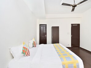 Double or Twin Room - OYO 13878 Home Spacious 3BHK Kumarhatti (Solan)
