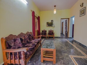 Double or Twin Room | Living area - OYO 14181 Home Garden View Studio Morjim Beach (Morjim)