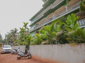 Front of property - OYO 14181 Home Garden View Studio Morjim Beach (Morjim)