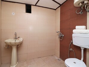 Double or Twin Room | Bathroom | Shower, free toiletries, towels