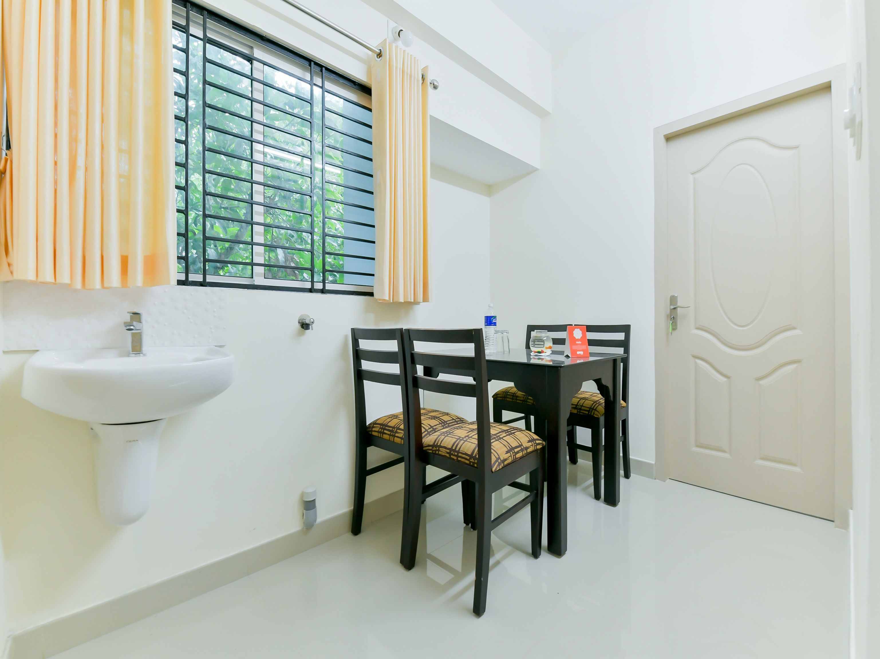 double or twin room | in-room dining