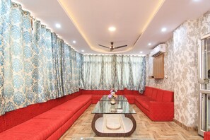 Lobby - OYO 15597 Hotel Khalsa Inn (Lucknow)