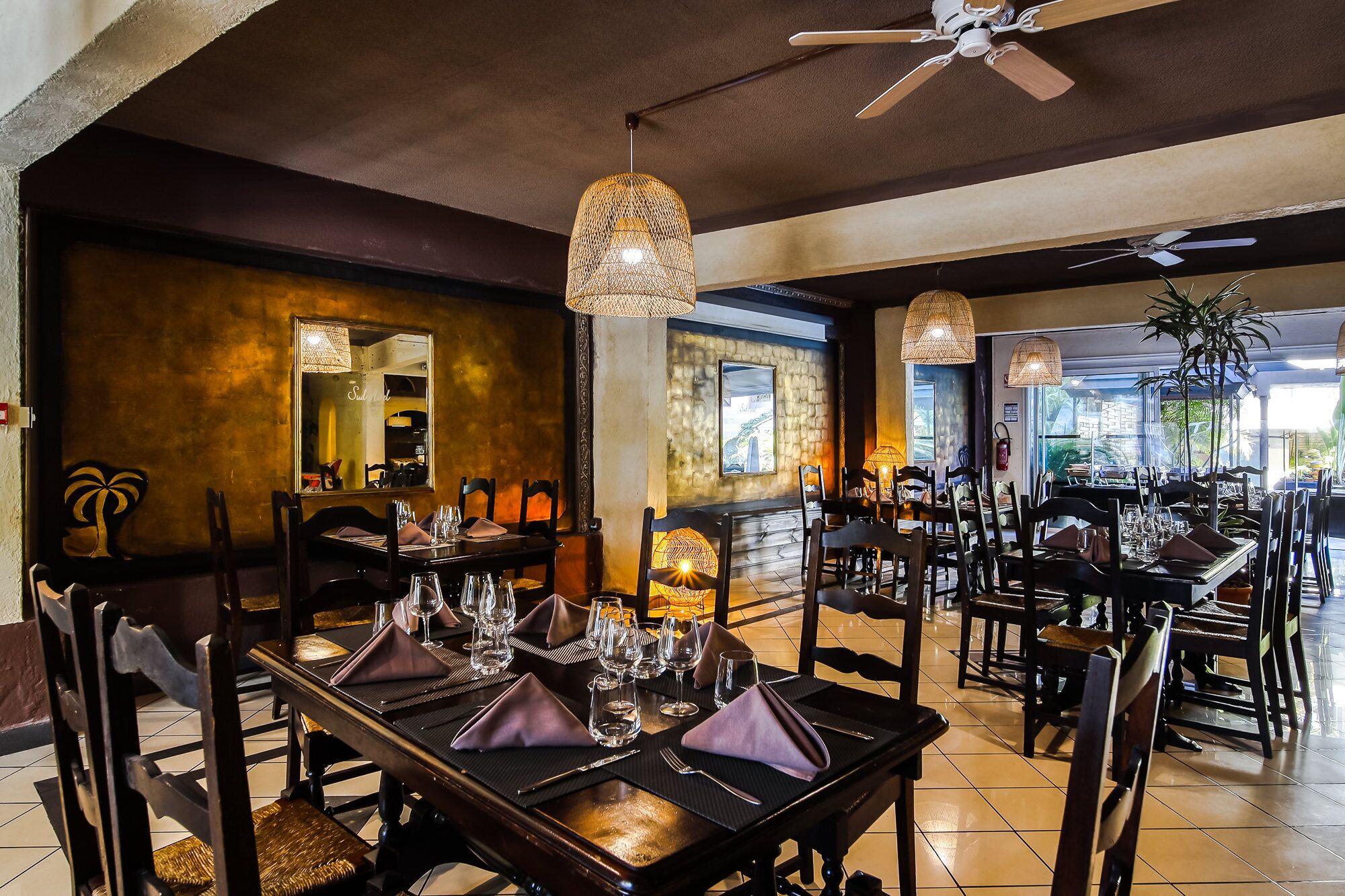 breakfast, lunch, dinner served; local and international cuisine