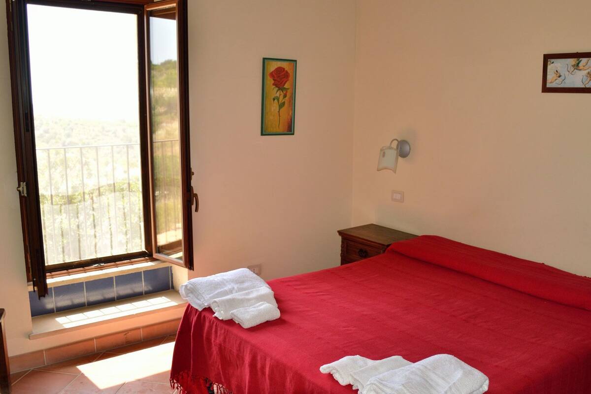 Blackout curtains, cots/infant beds, rollaway beds, free WiFi