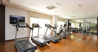 OYO 6954 The Lawns Oragadam