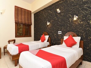 Double or Twin Room | Free WiFi