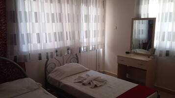 Kolmen hengen standard-huone | Ilmainen Wi-Fi