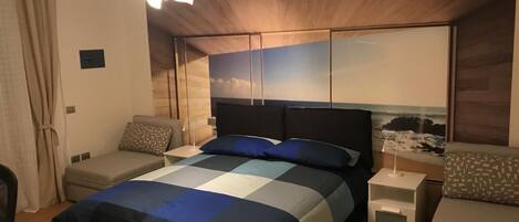 Rollaway beds, free WiFi, bed sheets