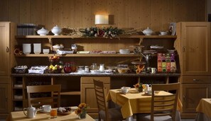 Déjeuner continental gratuit tous les jours