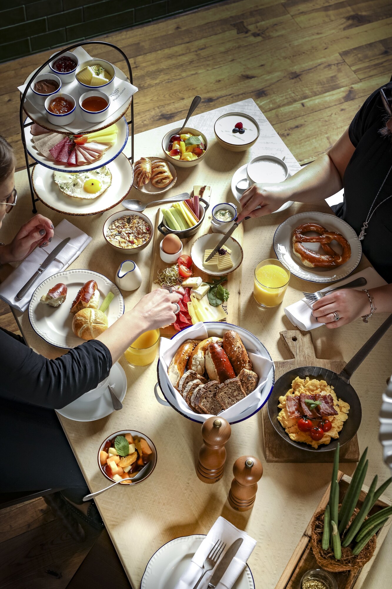 Daily buffet breakfast for a fee