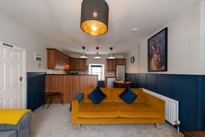 奢華公寓, 私人浴室, 部分海景 (Apartment 2C) | 住宿內部