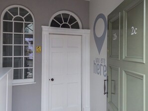 Lobby - Hamilton House Holiday Apartments (Downpatrick)