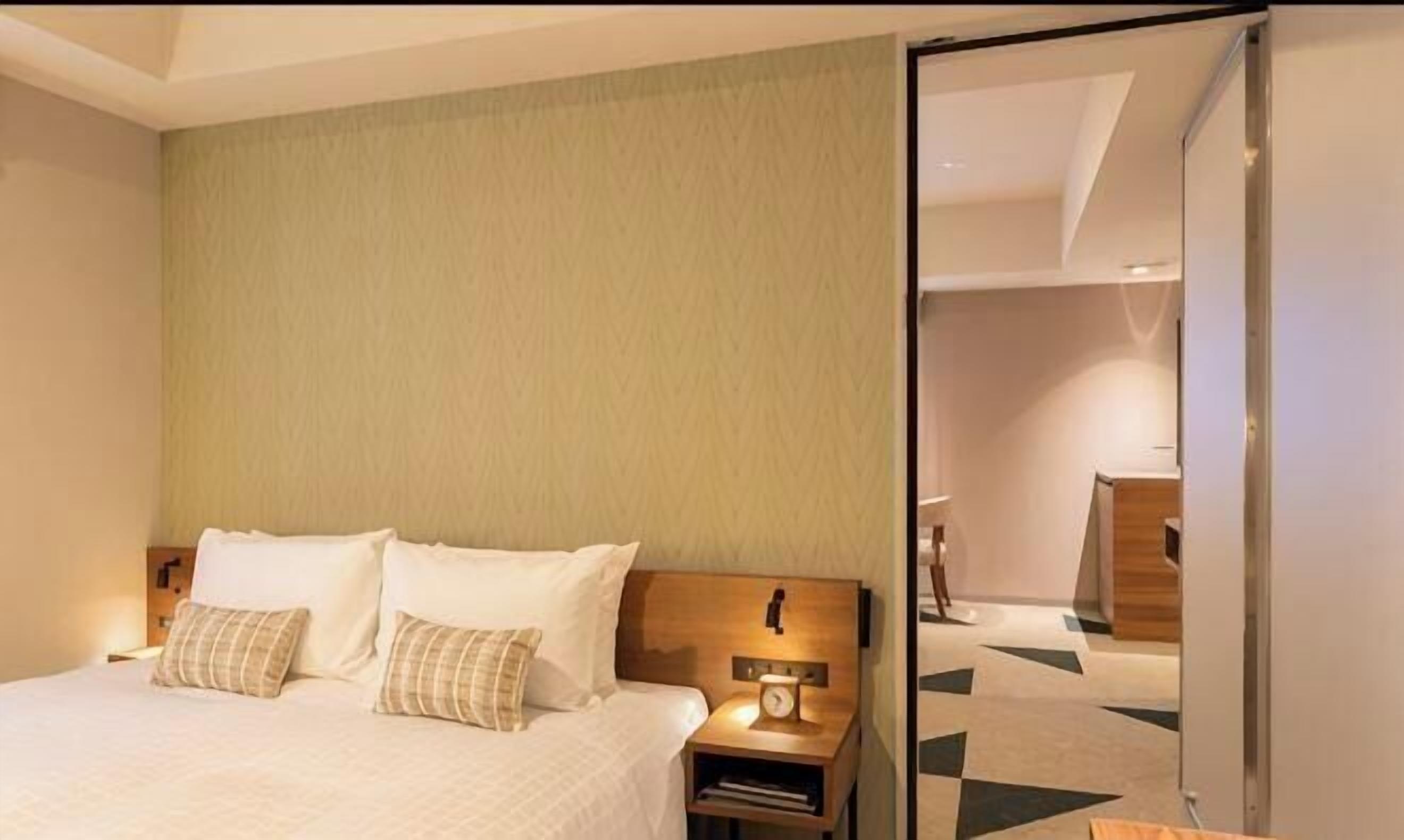 In-room safe, desk, free WiFi, bed sheets