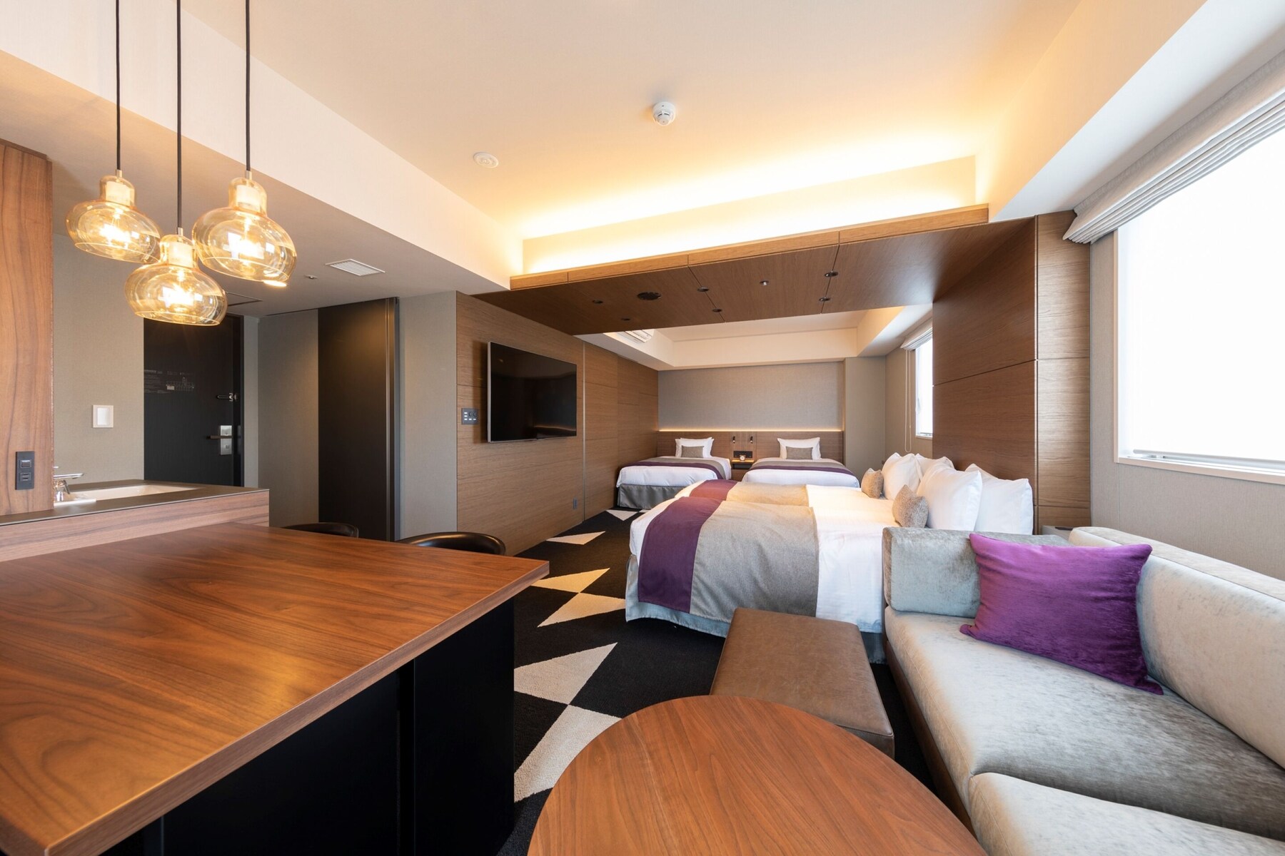 In-room safe, desk, WiFi (free), bed sheets