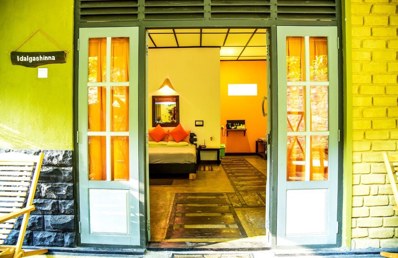 Nhà gỗ Executive, nhiều giường, ban công, quang cảnh đồi núi | Bộ đồ giường cao cấp, trang bị nội thất với thiết kế riêng biệt, bàn 