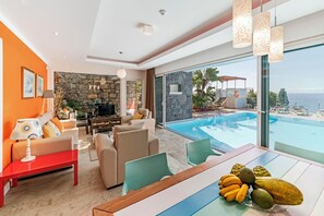 Flat-screen TV, DVD player - Villa do Mar III by Our Madeira (Calheta)