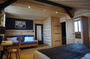 書桌、隔音、熨斗/熨衣板、免費無線上網