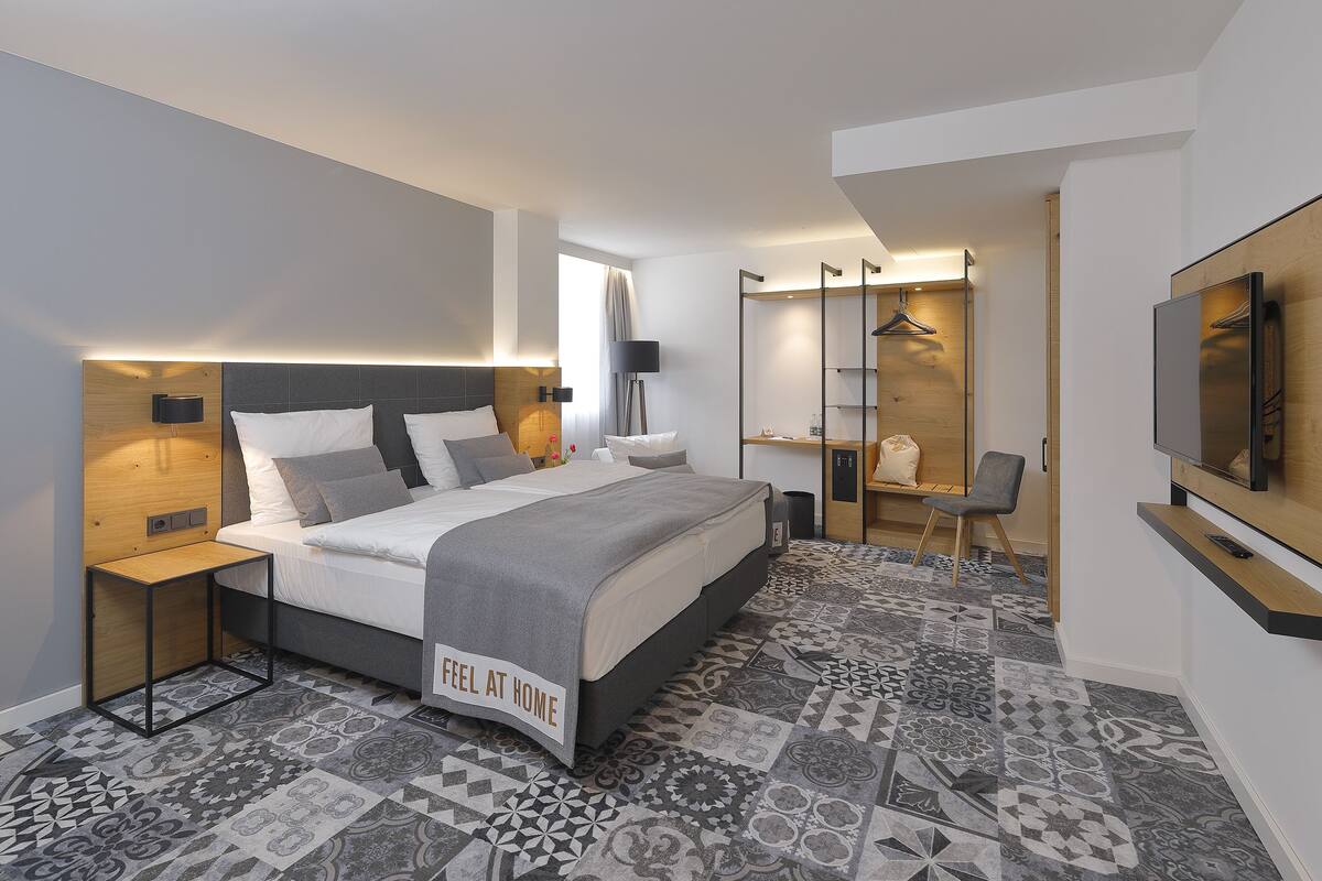 Chambre Double, 1 très grand lit