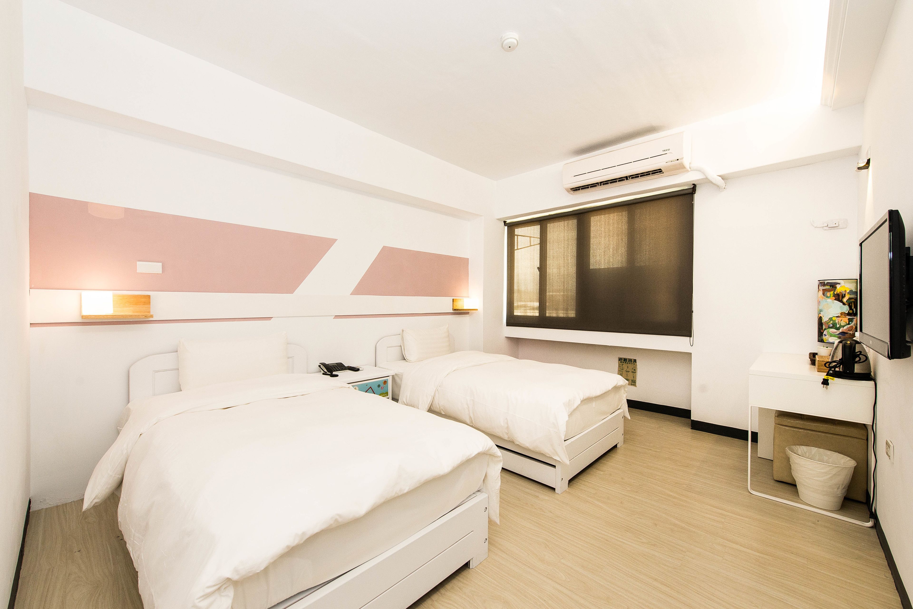 business twin room, 2 single beds | desk, blackout curtains, soundproofing, free wifi