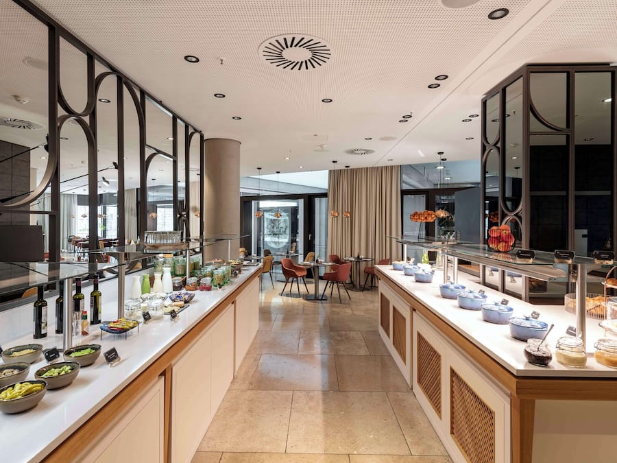 Desayuno buffet todos los días (con cargo)