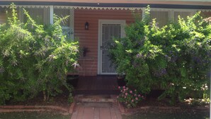 Exterior - Pammys Palace (Mildura)