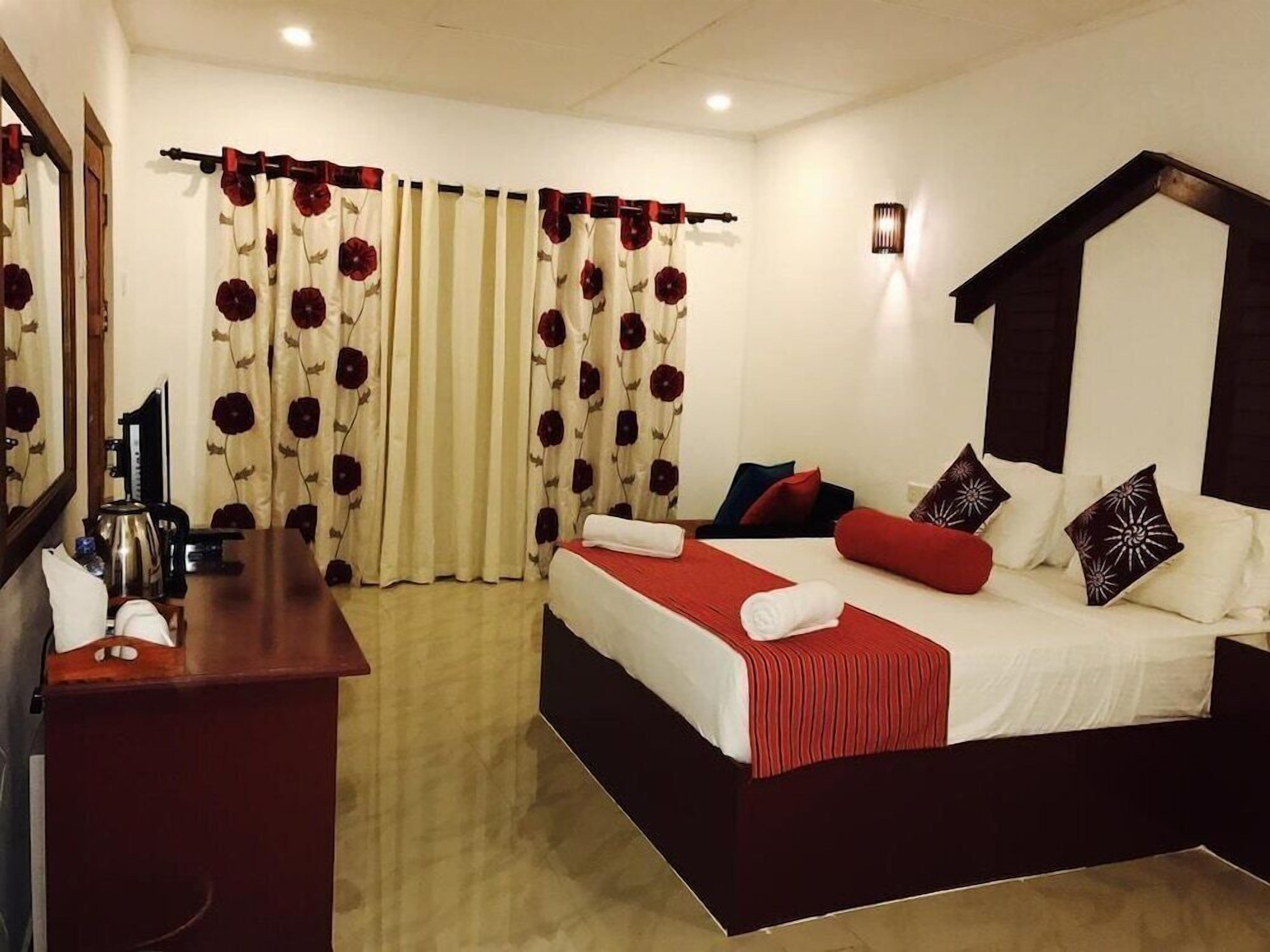 Egyptian cotton sheets, premium bedding, minibar, in-room safe