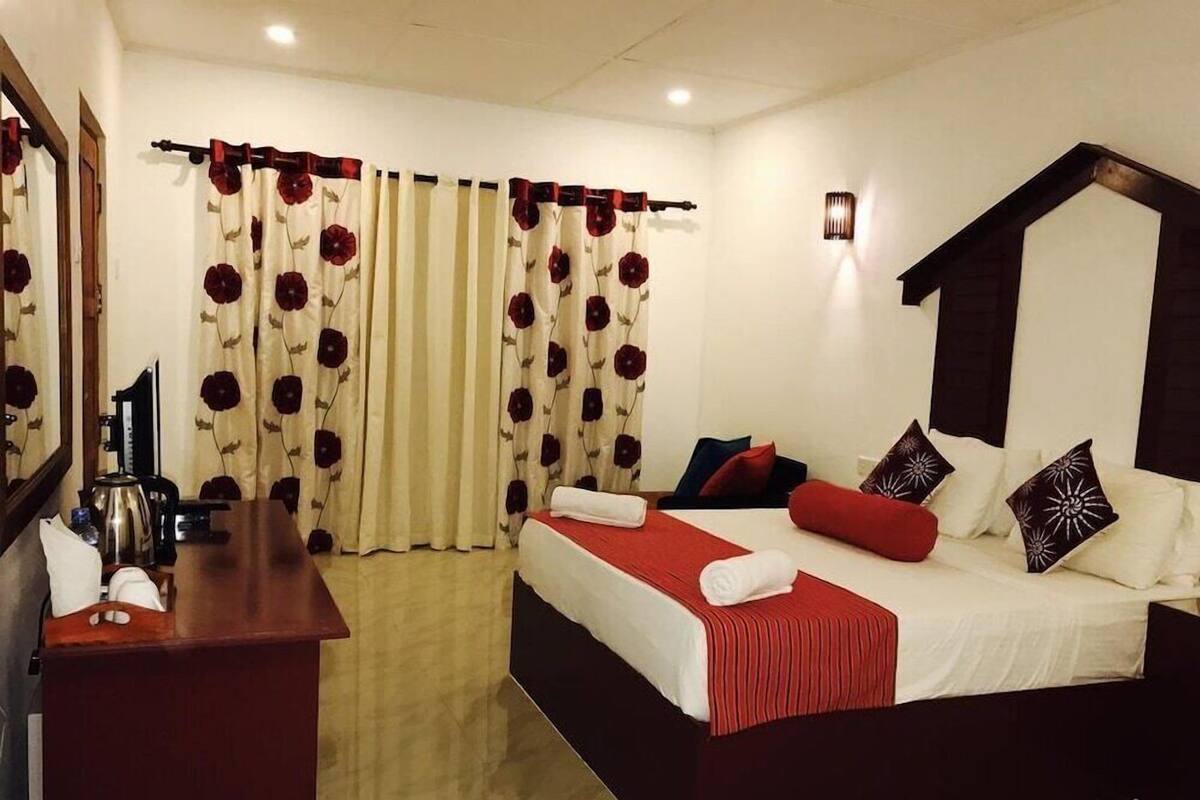 Egyptian cotton sheets, premium bedding, minibar, in-room safe