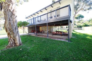 บริเวณภายนอก