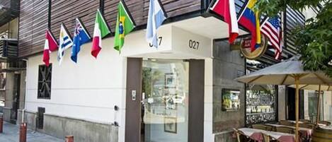 Mặt tiền nơi lưu trú