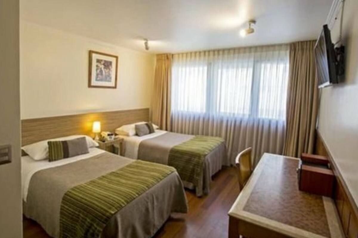 Caja de seguridad en la habitación, wifi gratis y ropa de cama