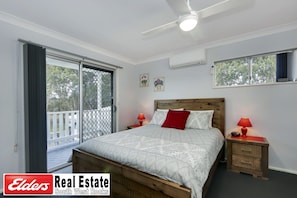 3 bedrooms, iron/ironing board