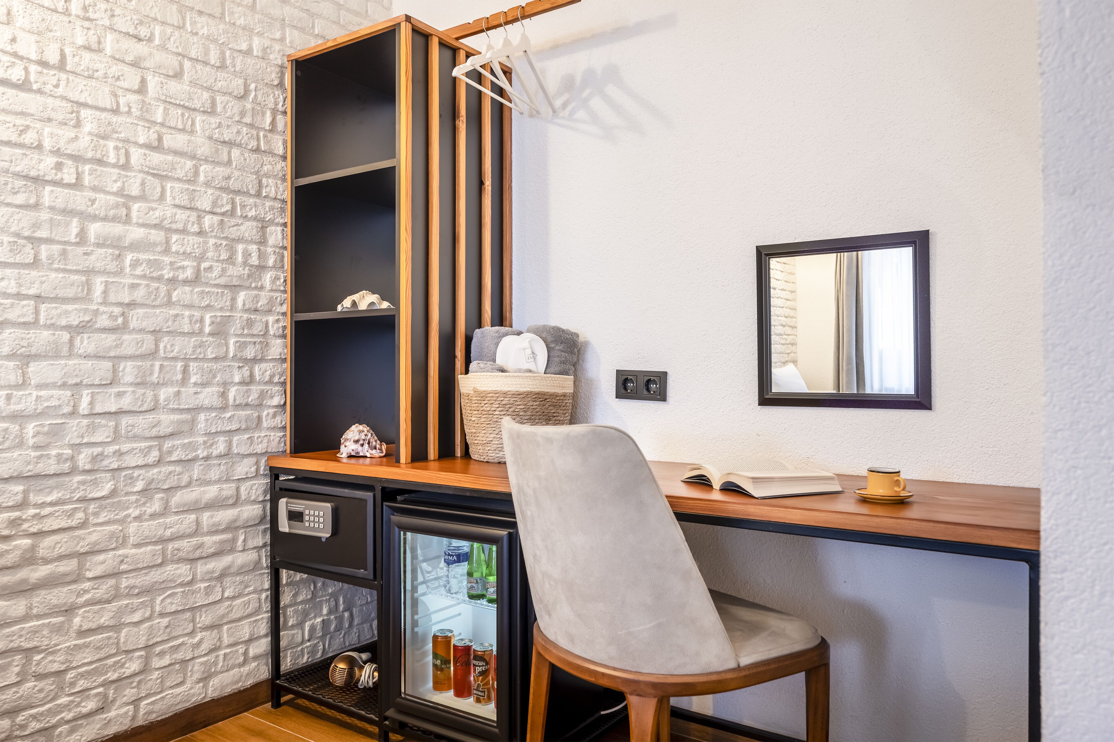 comfort room | 1 bedroom, desk, soundproofing, free wifi