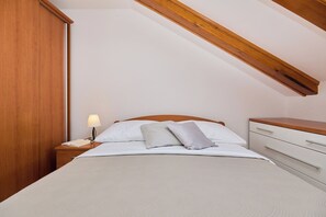 1 bedroom, iron/ironing board, bed sheets - Hedera Estate, Hedera A21 - Breakfast included (Dubrovnik)