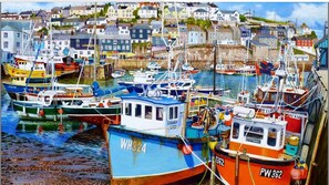 Marina - Traditional Cottage. 5 min walk to the beach, village setting. (Pentwan)