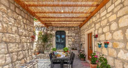 Summer Cottage - Two Bedroom House, Sleeps 4