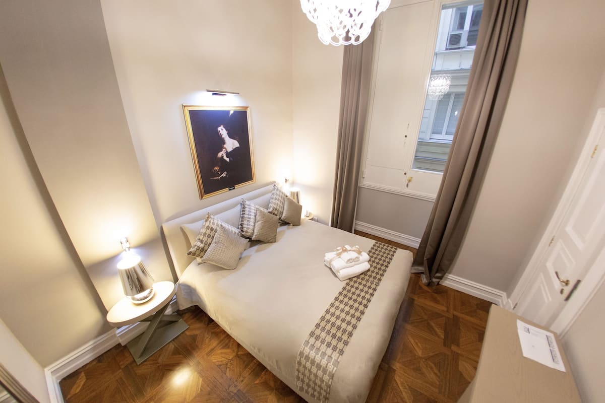 Double Room | Premium bedding, minibar, in-room safe, desk