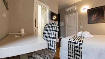 Standard-Doppelzimmer, mit Bad | Hochwertige Bettwaren, Minibar, Zimmersafe, Schreibtisch