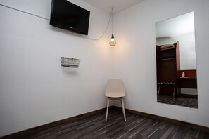 Pemandangan dari bilik