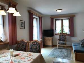 Apartment (4) | Private kitchen - Gästehaus Lechner (Reit im Winkl)