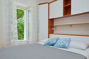 2 habitaciones, tabla de planchar con plancha y wifi gratis 